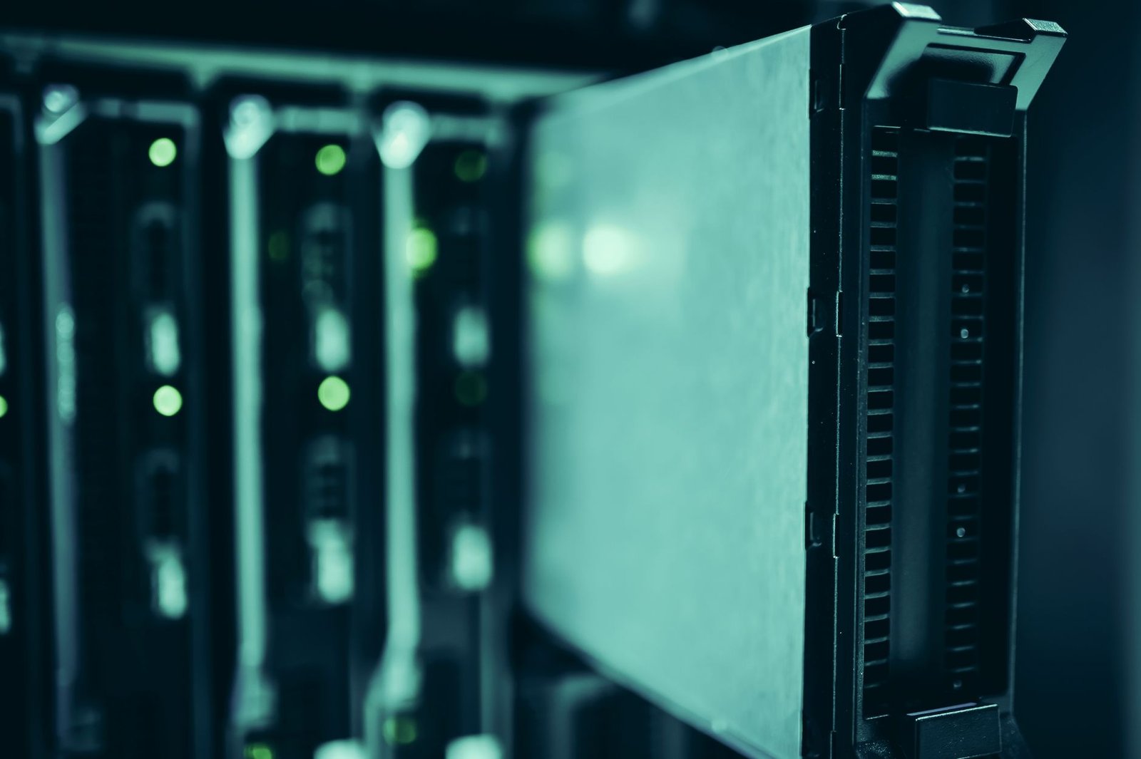 Racks de servidores com chips de GPU para processamento de inteligência artificial